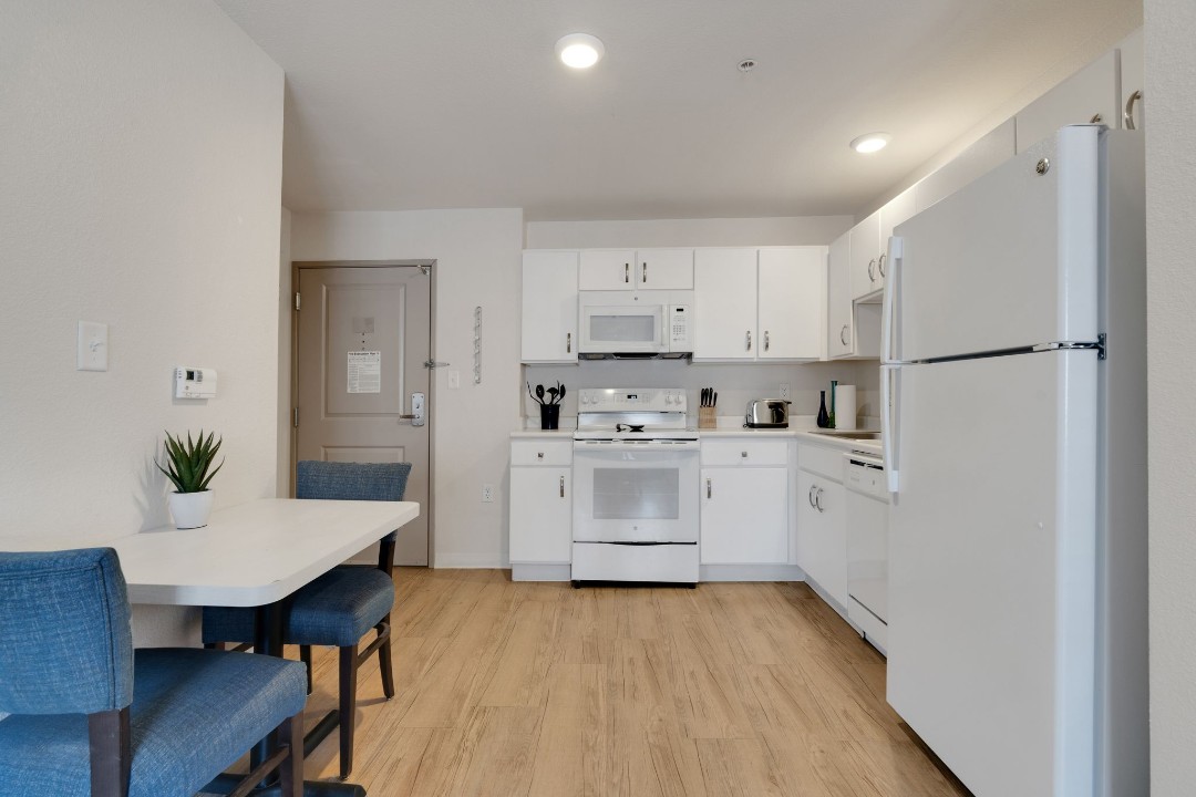 Simplicity At the Rim · Unit 1411 1/1