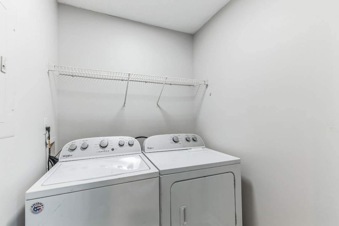 Carlson Bay, 3516-202, · Unit 1/1