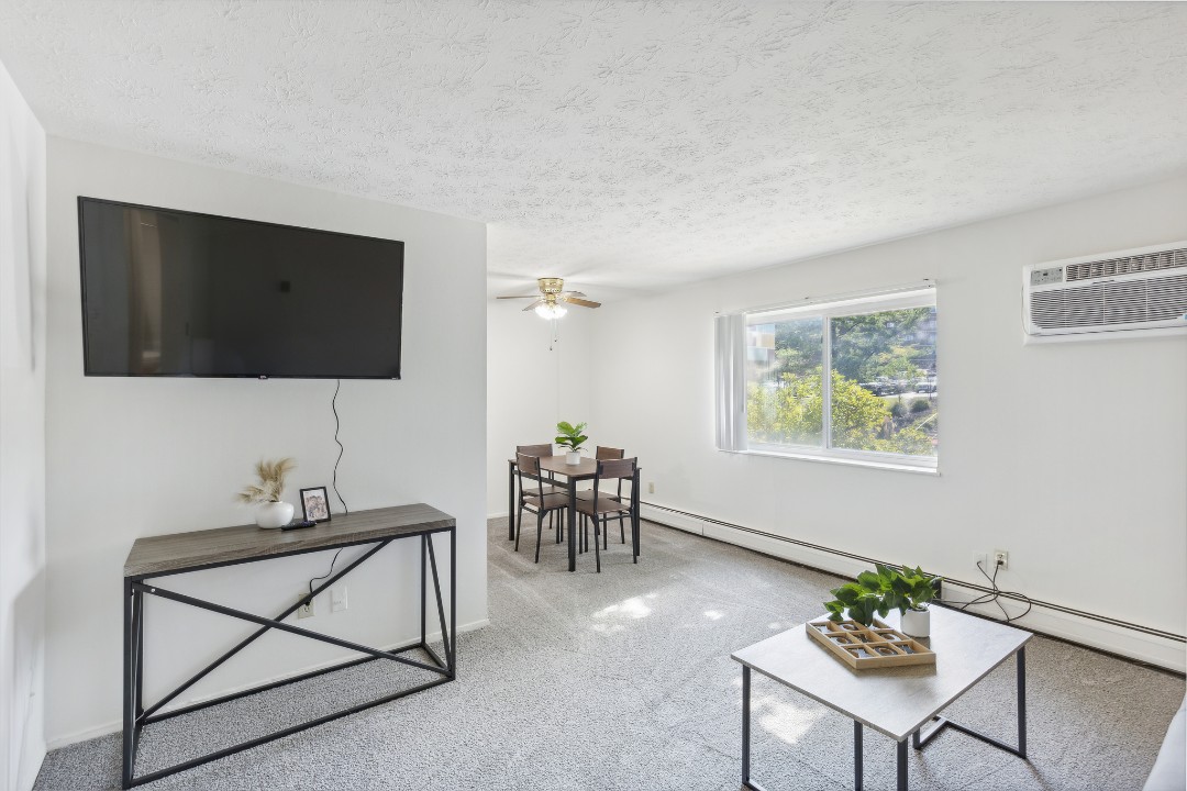 Midtown Towers 3229, · Unit 1/1