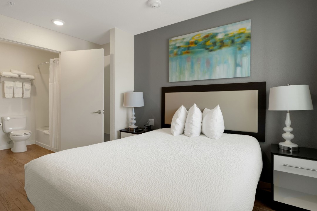 Simplicity At the Rim · Unit 1208  2/2