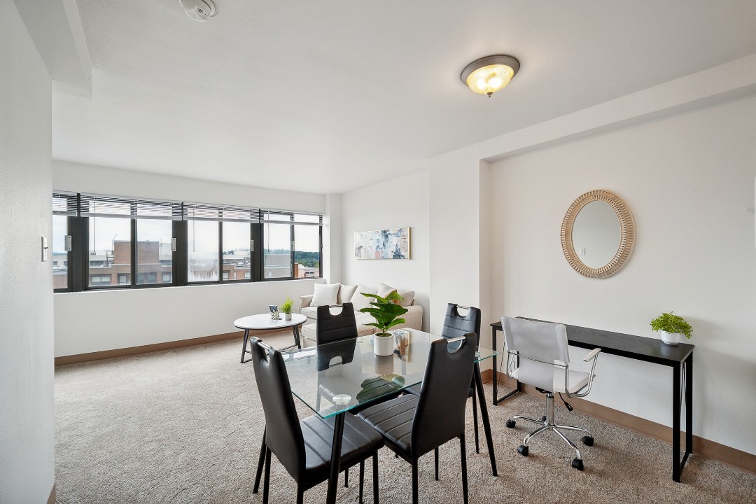 Pa Place 1306, 1br