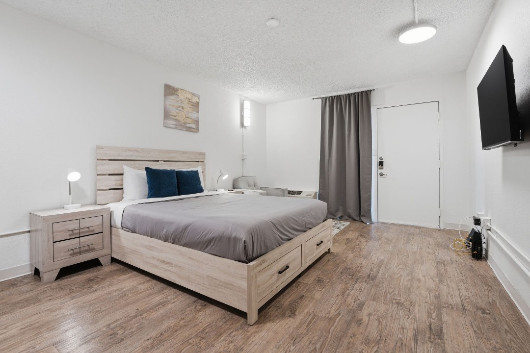 1 Bedroom · Signature layout