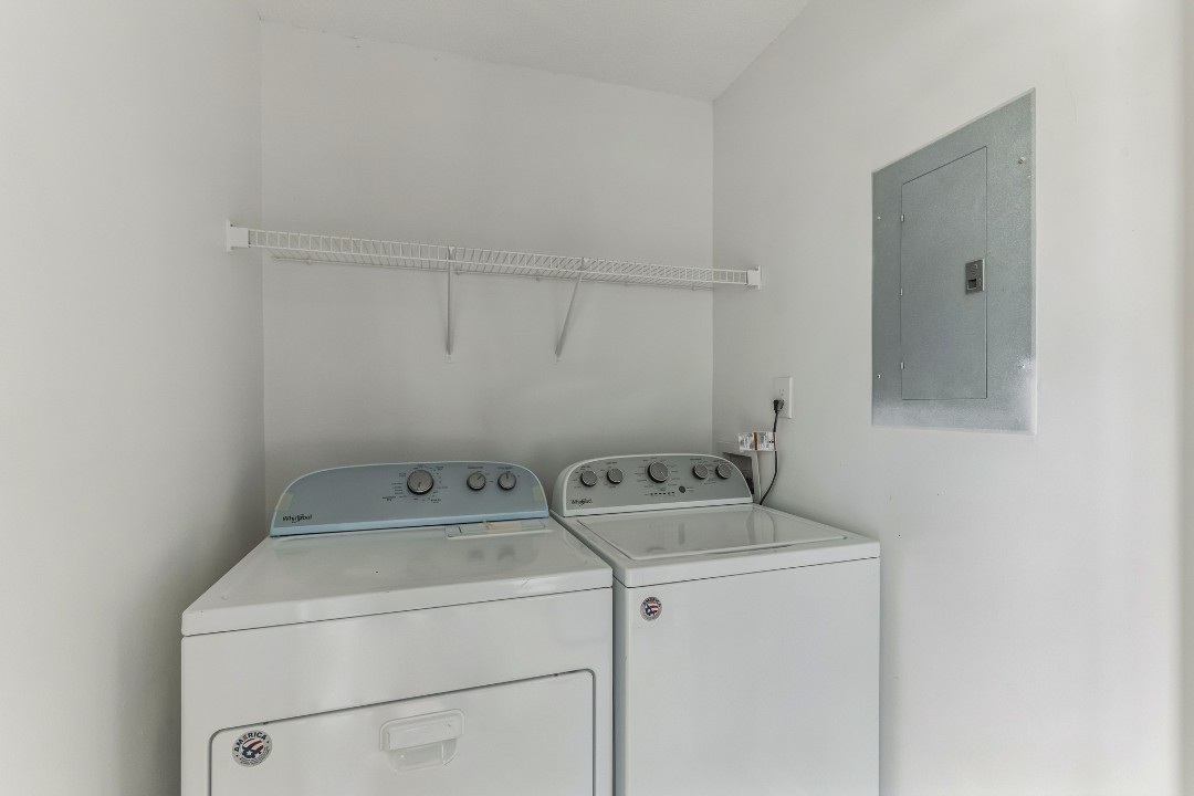 Carlson Bay, 3516-301, · Unit 1/1