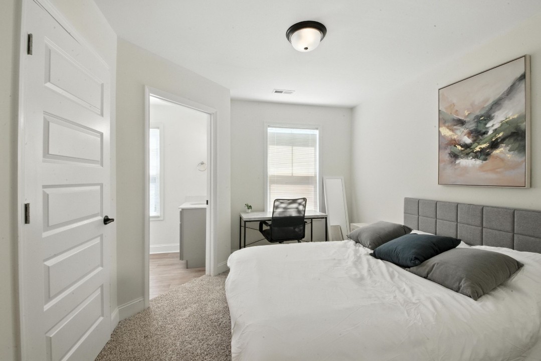 Arte Luxury townhomes O5 2/2.5