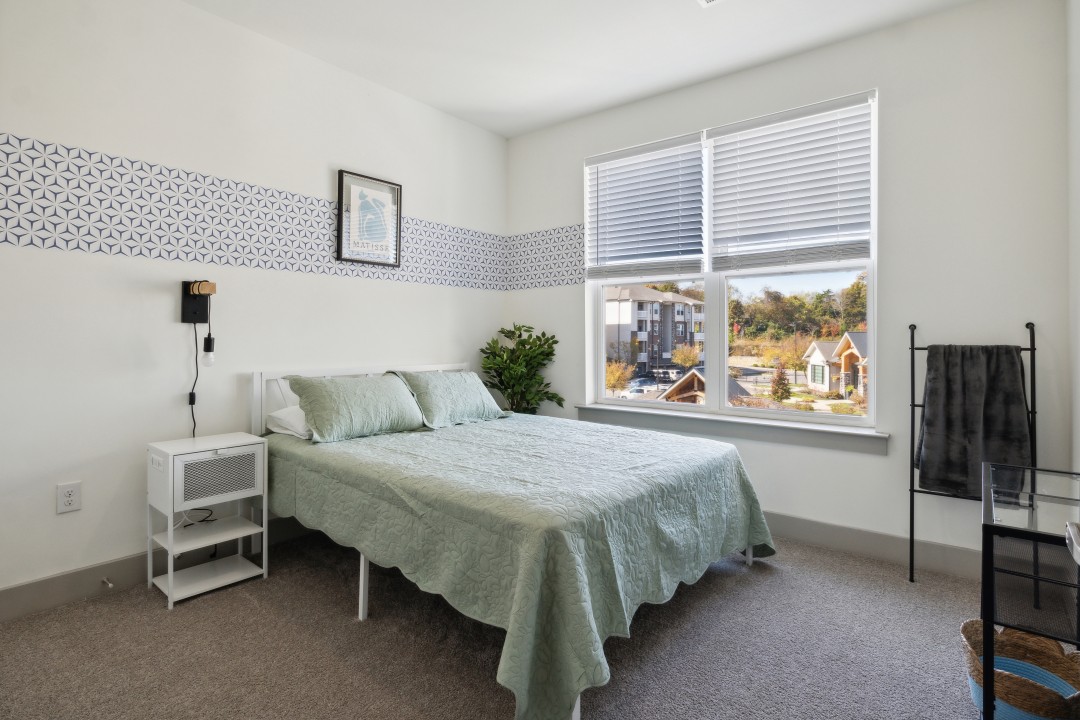 Overlook at Farragut 3305, · Unit 2/2