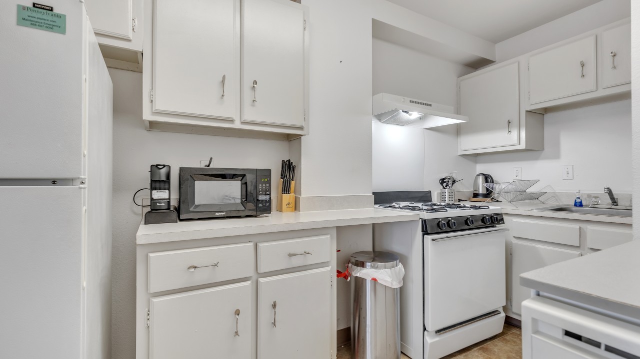 Pa Place 1506, 1br