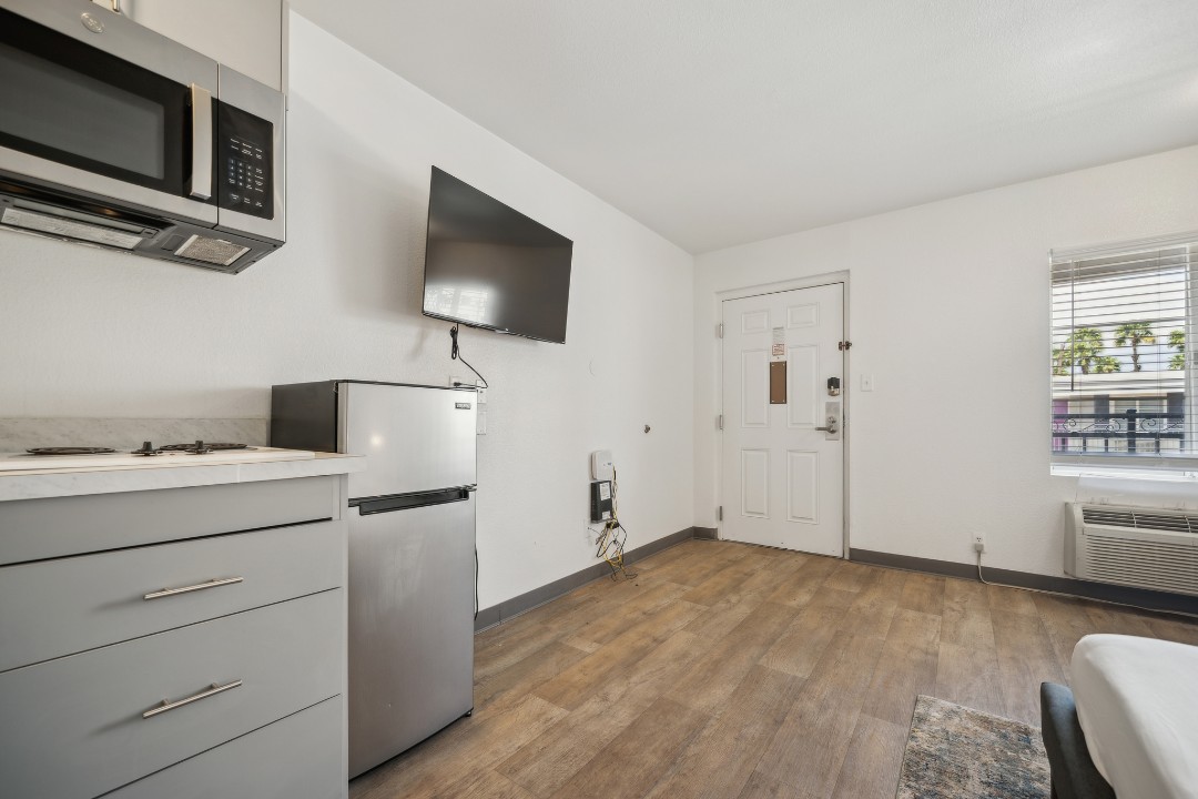 Spectra Paradise Stuido · Unit 226