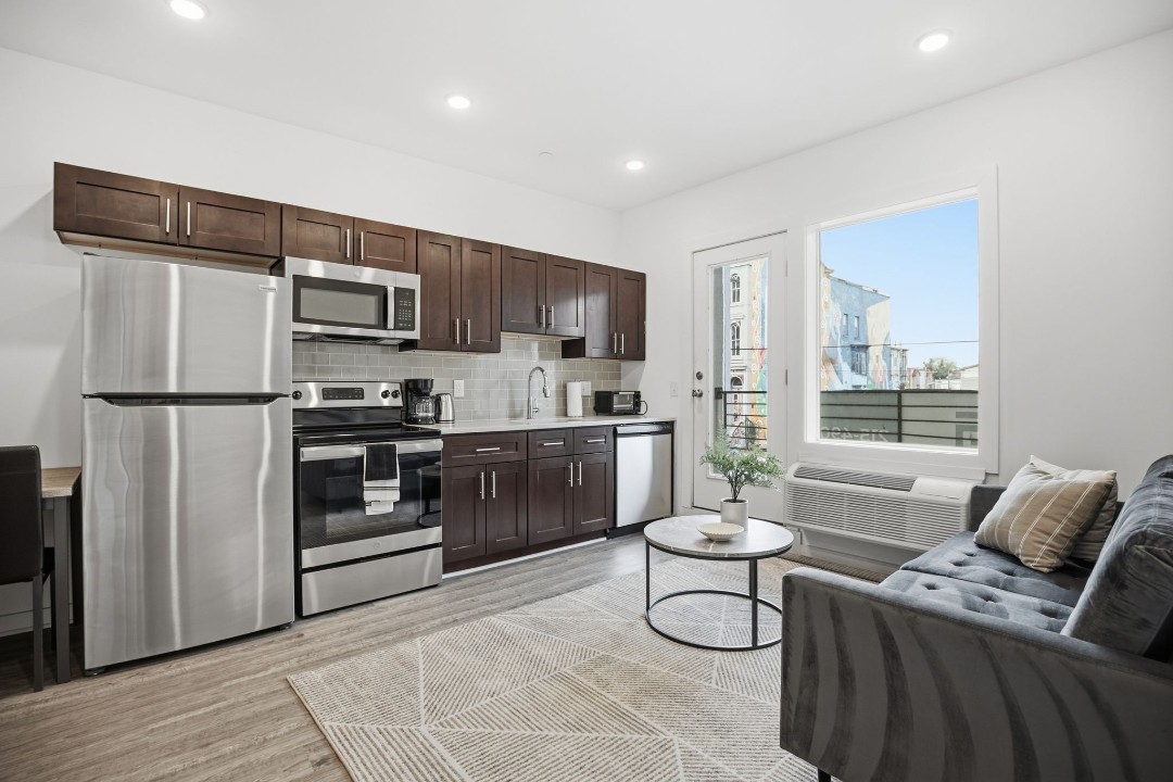 Fairmount Square 1528- 2A · Unit 1/1