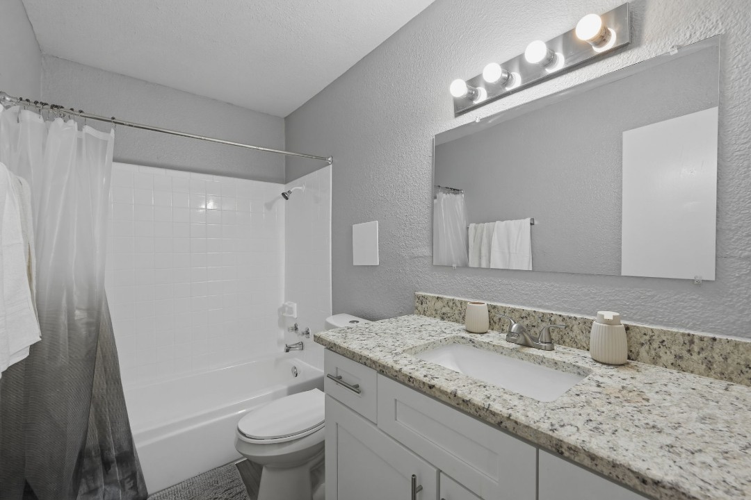 Pioneer Creek 606-01 · Unit 1/1
