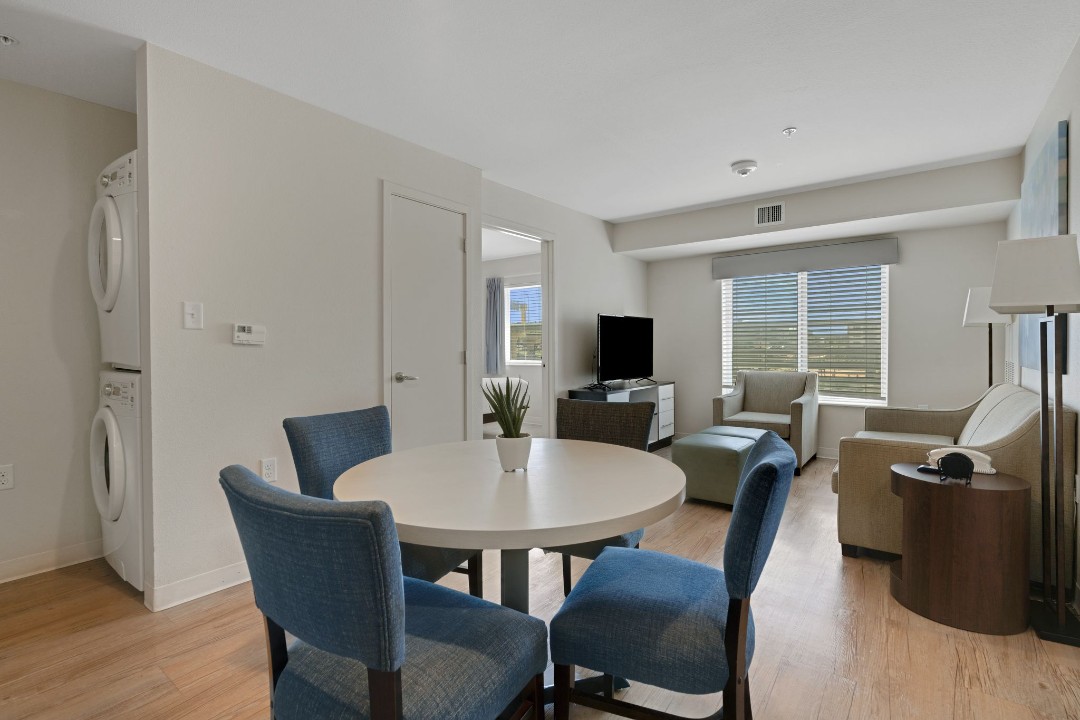 Simplicity At the Rim · Unit 1304 2/2