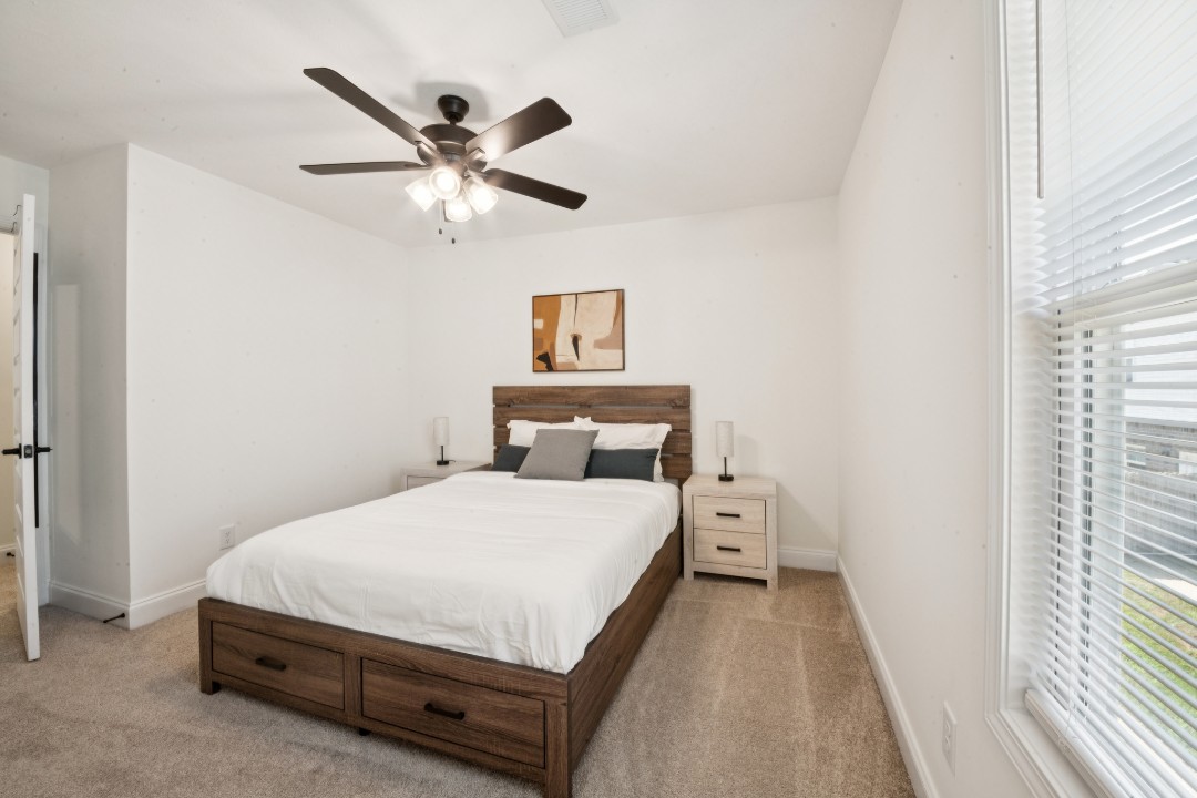 2 Bedrooms · Signature layout