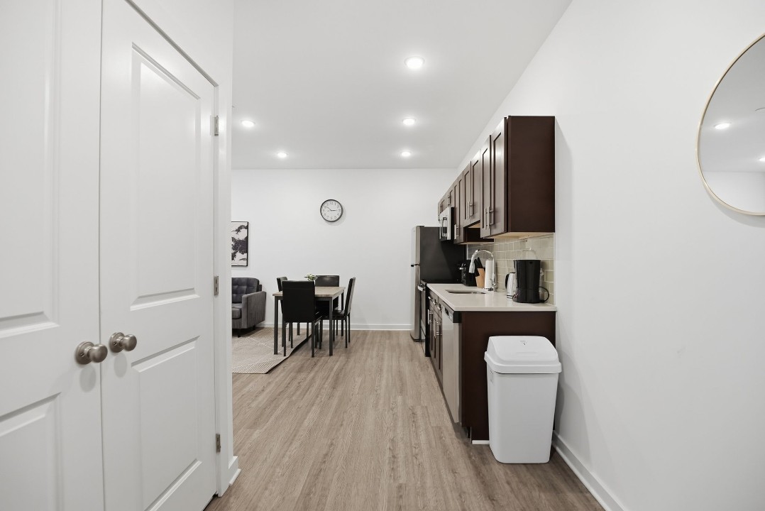 Fairmount Square 1528-3G · Unit 1/1