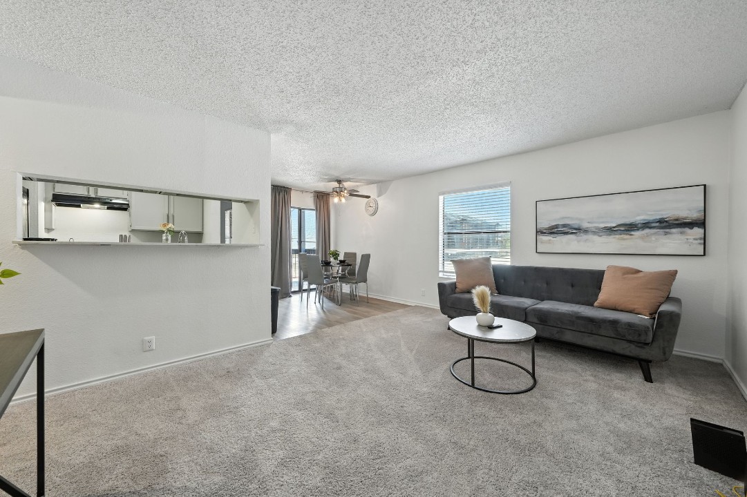 Mueller Flats · Unit 1223 2/2