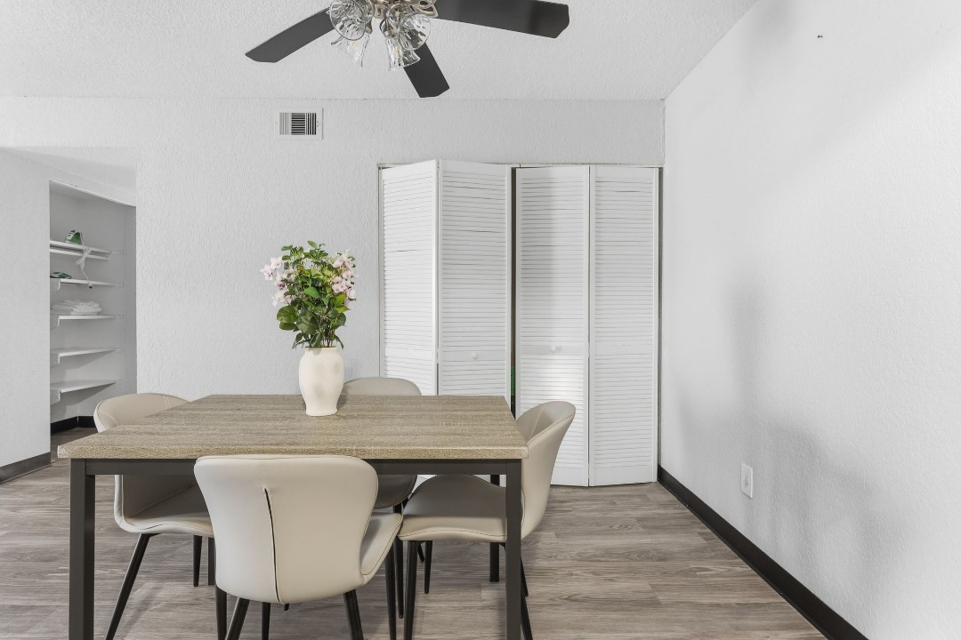 Hillcrest 8336A · Unit 2/1