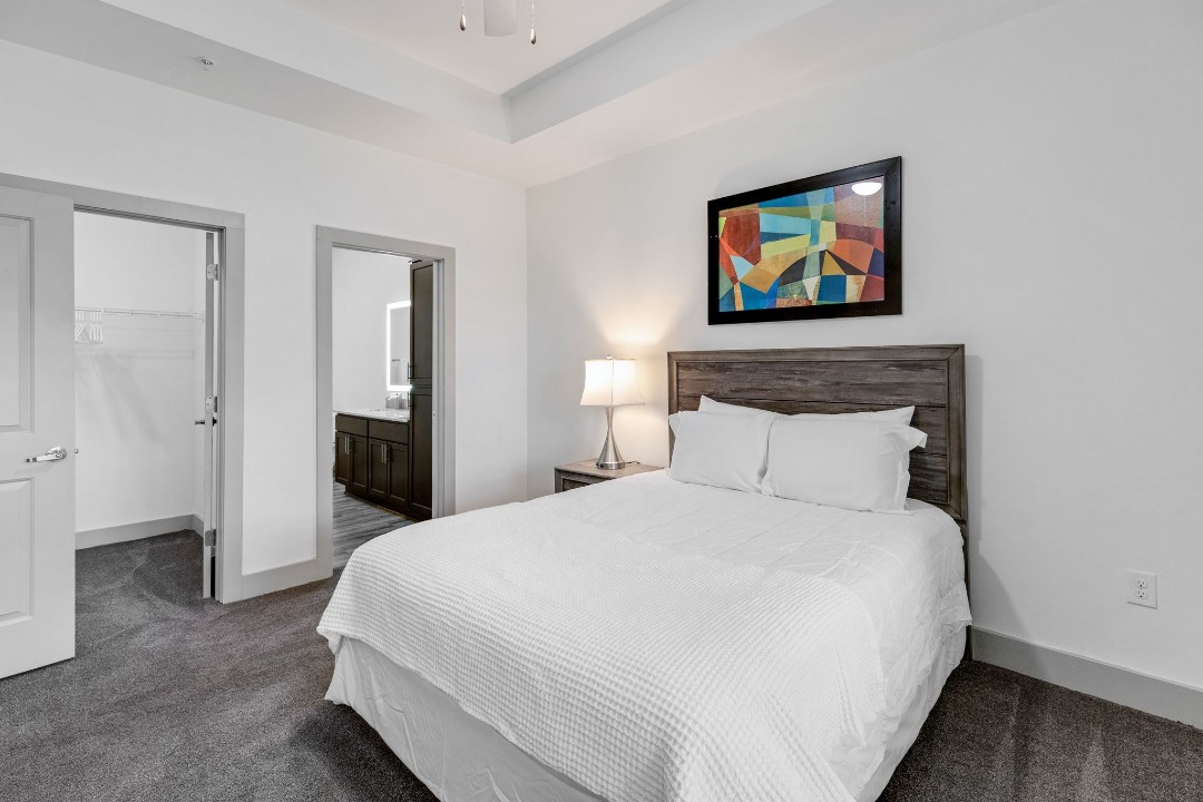 Overlook at Farragut 2302, · Unit 2/2