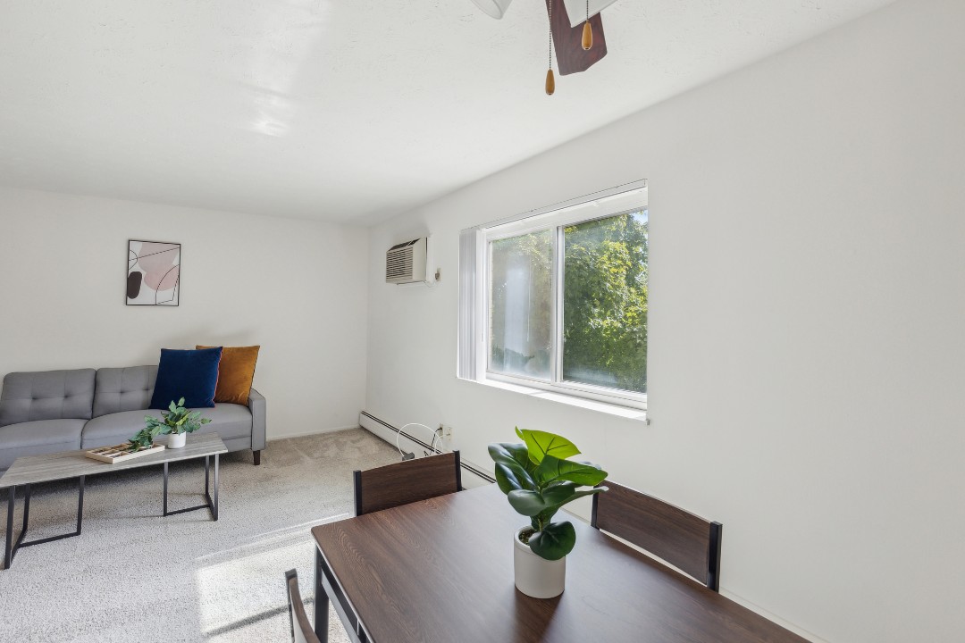 Midtown Towers 3402, · Unit 1/1