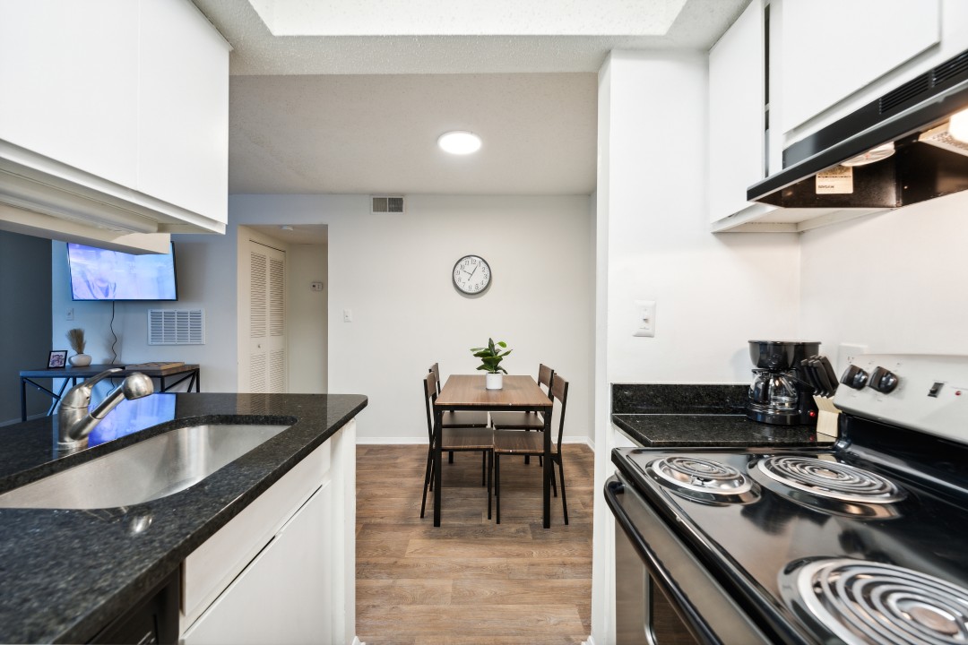 Northcliffe · Unit 404 1/1