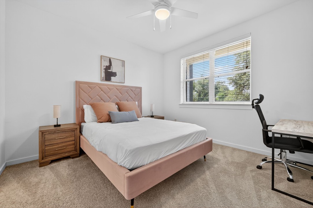 2 Bedrooms · Signature layout