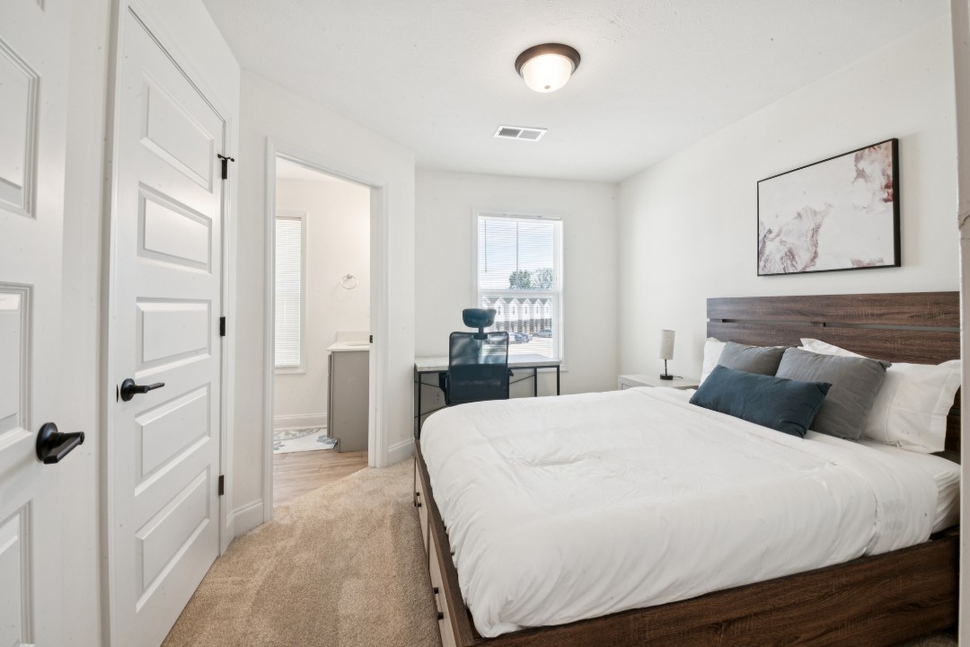 Arte Luxury townhomes D6 2/2.5
