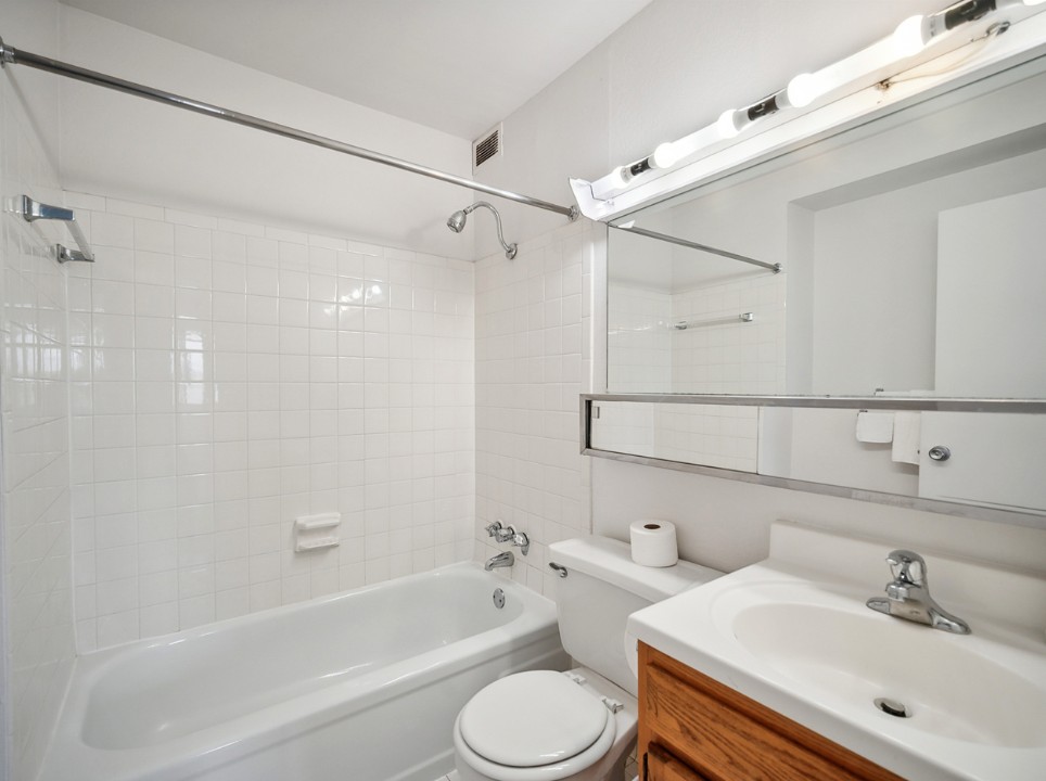 Pa Place 501, 2br