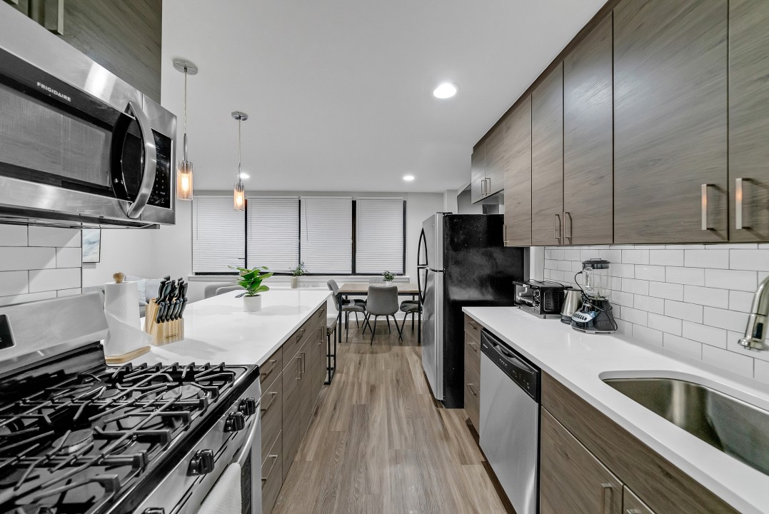 Avenue · Unit A821 2Br