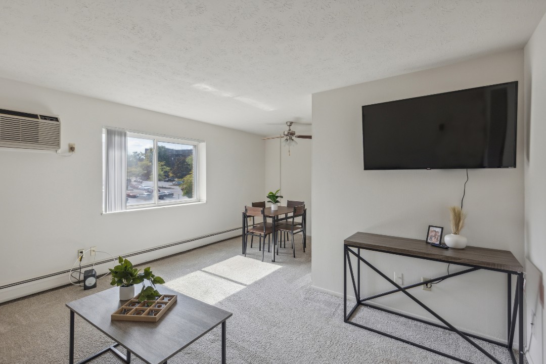 Midtown Towers 3402, · Unit 1/1