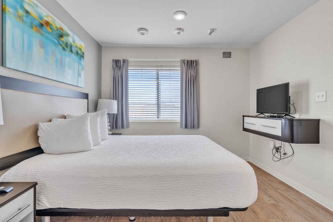 Simplicity At the Rim · Unit 1402 3/2