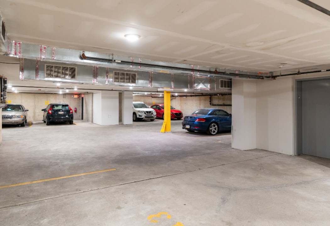 Fairmount Square 1528- 2A · Unit 1/1