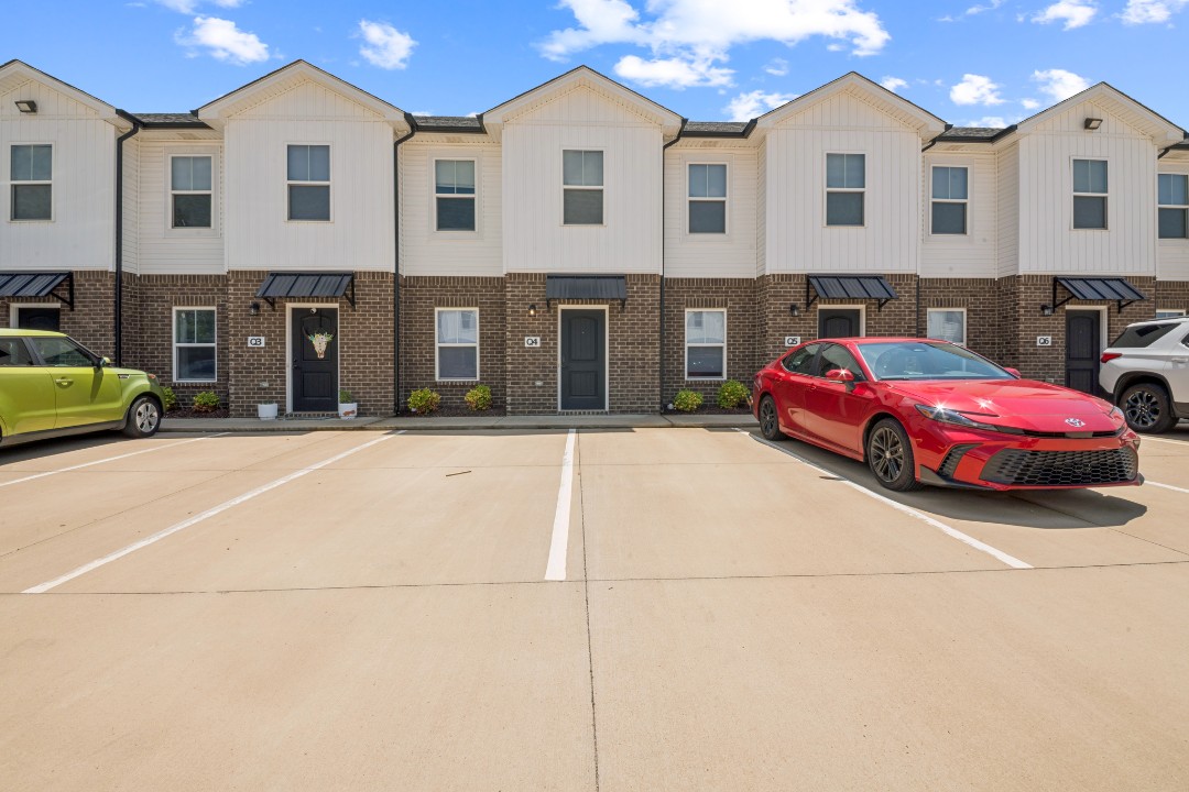 Arte Luxury townhomes Q4 2/2.5