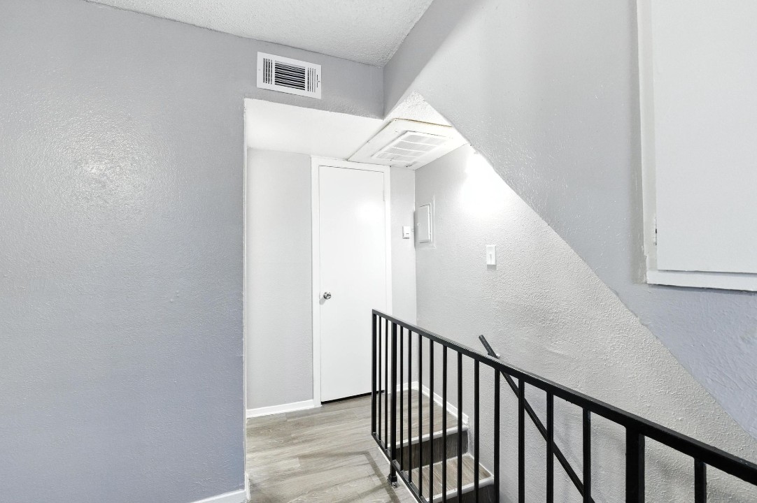 Pioneer Creek 608-03 · Unit 1/1