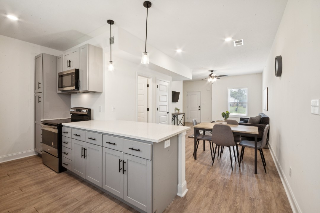 Arte Luxury townhomes D6 2/2.5