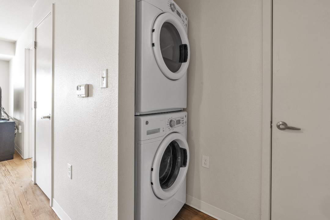 Simplicity At the Rim · Unit 1216  2/2