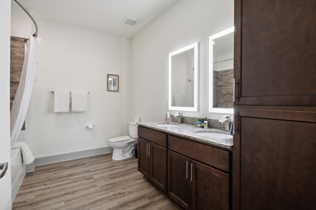 Overlook at Farragut 6303, · Unit 2/2