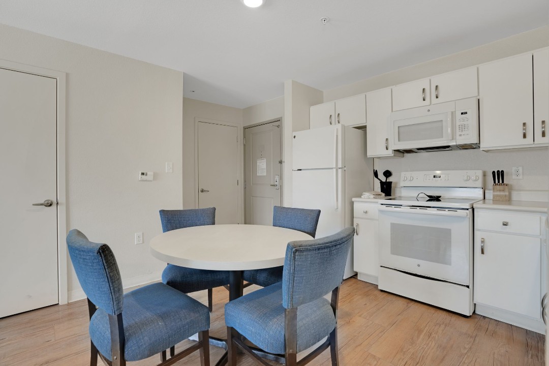 Simplicity At the Rim · Unit 1316 2/2