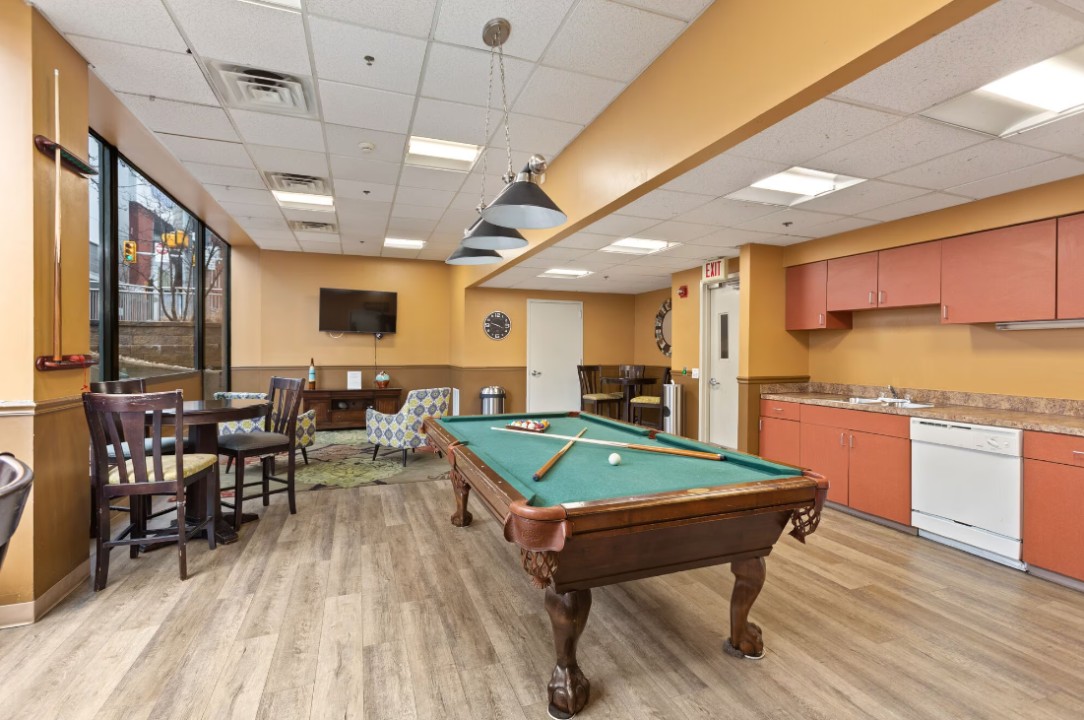 Pa Place 1802, 2br