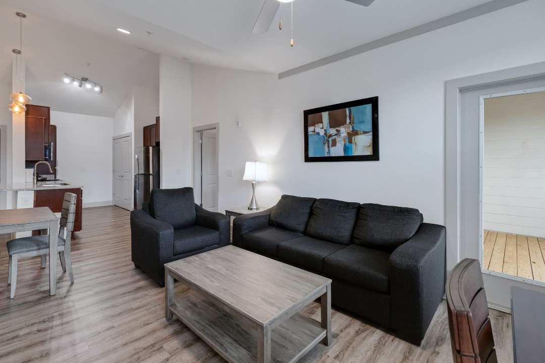 Overlook at Farragut 2302, · Unit 2/2