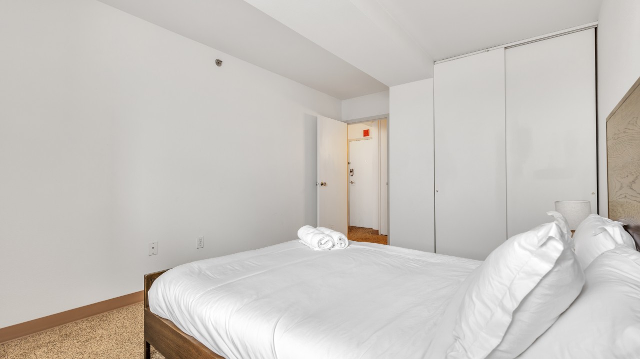 Pa Place 1606, 1br