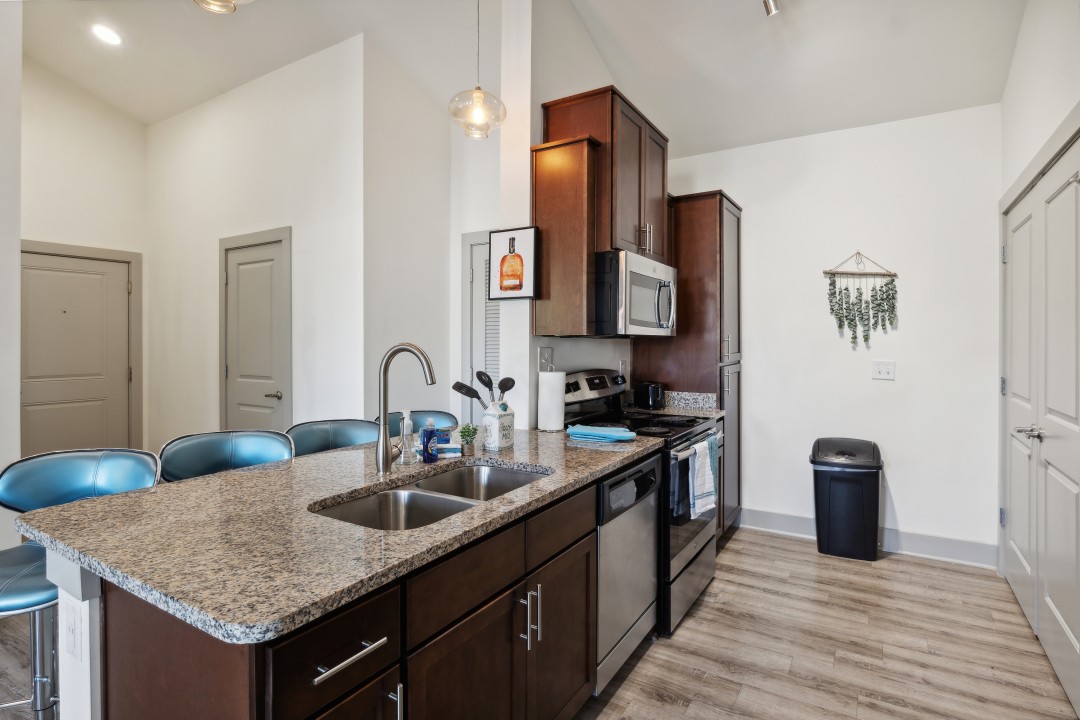 Overlook at Farragut 4302, · Unit 2/2