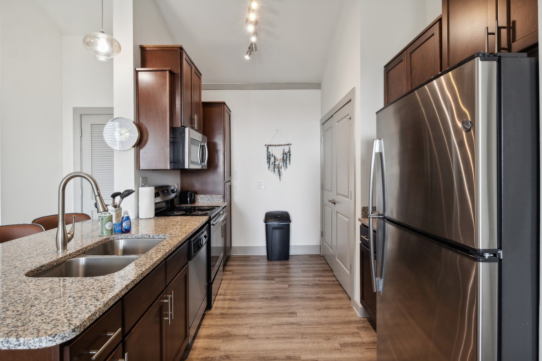 Overlook at Farragut 1306, · Unit 2/2