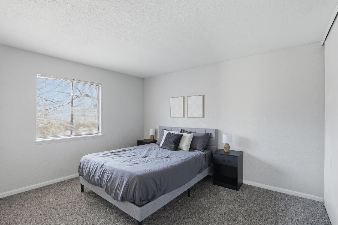 Hillcrest 8330E · Unit 2/1