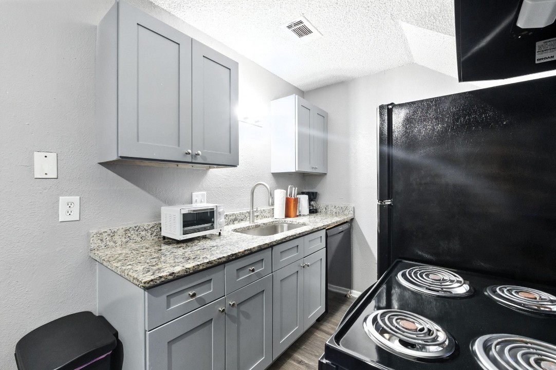 Pioneer Creek 608-03 · Unit 1/1