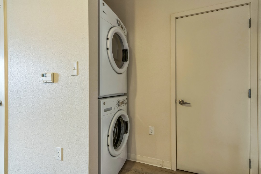 Simplicity At the Rim · Unit 1112  1112 (Copy)