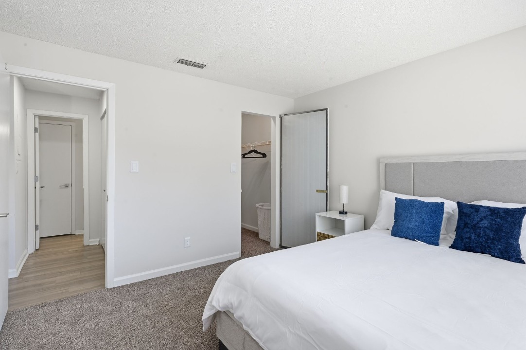 Taylor at 502 · Unit unit 2103-201 2/2