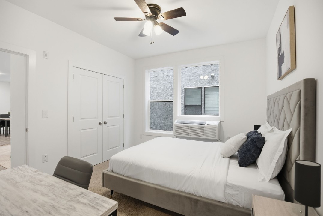 Fairmount Square 1528- 2C · Unit 1/1