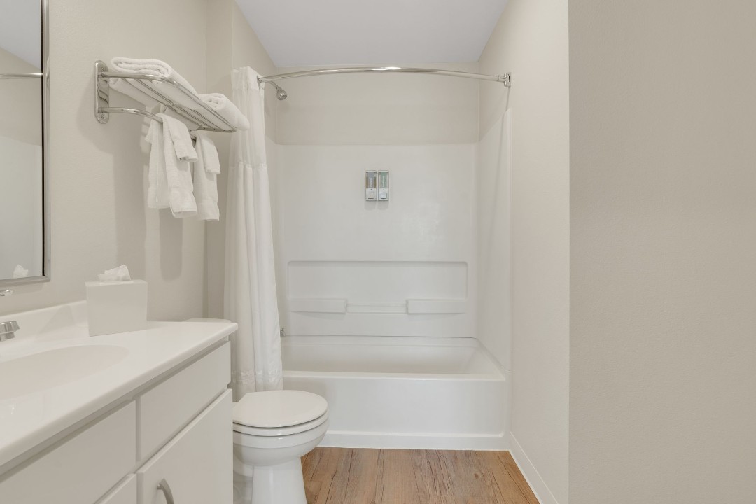 Simplicity At the Rim · Unit 1408 2/2