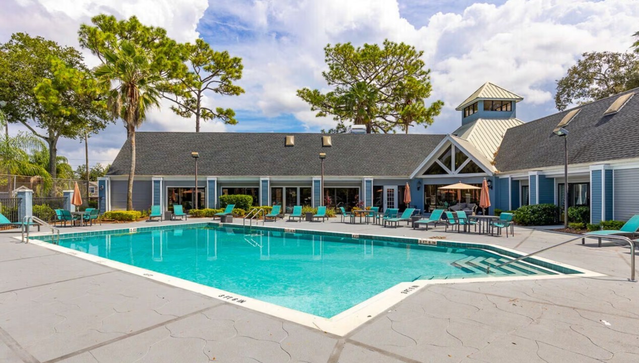Avenue · Unit at Winter Springs 03-207 1/1