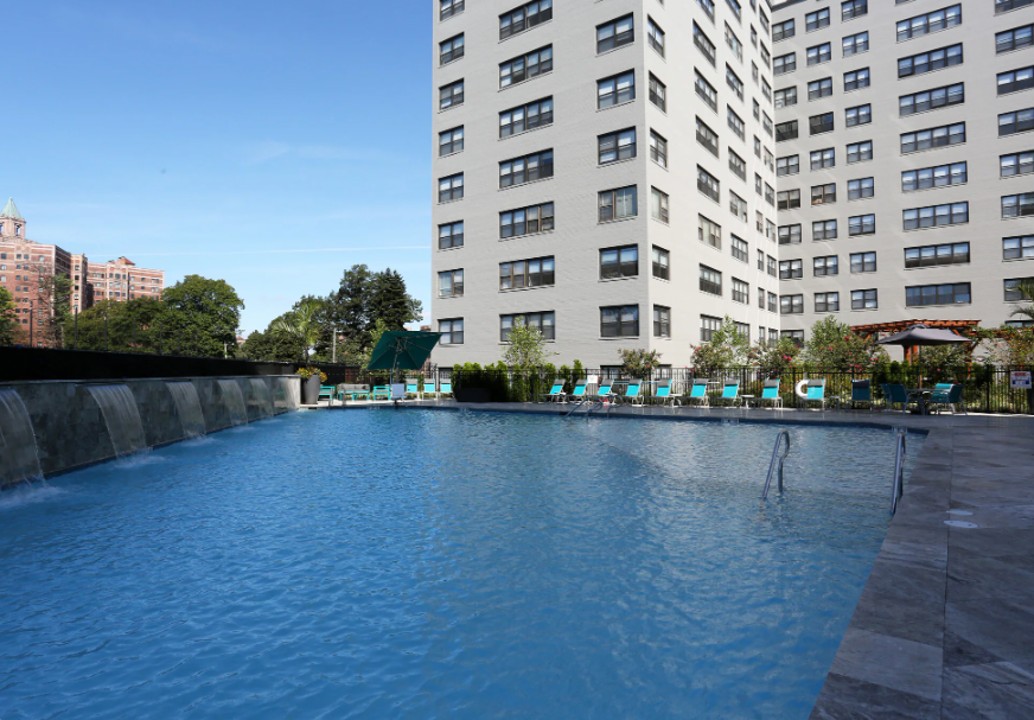 Avenue · Unit A-216 2/2