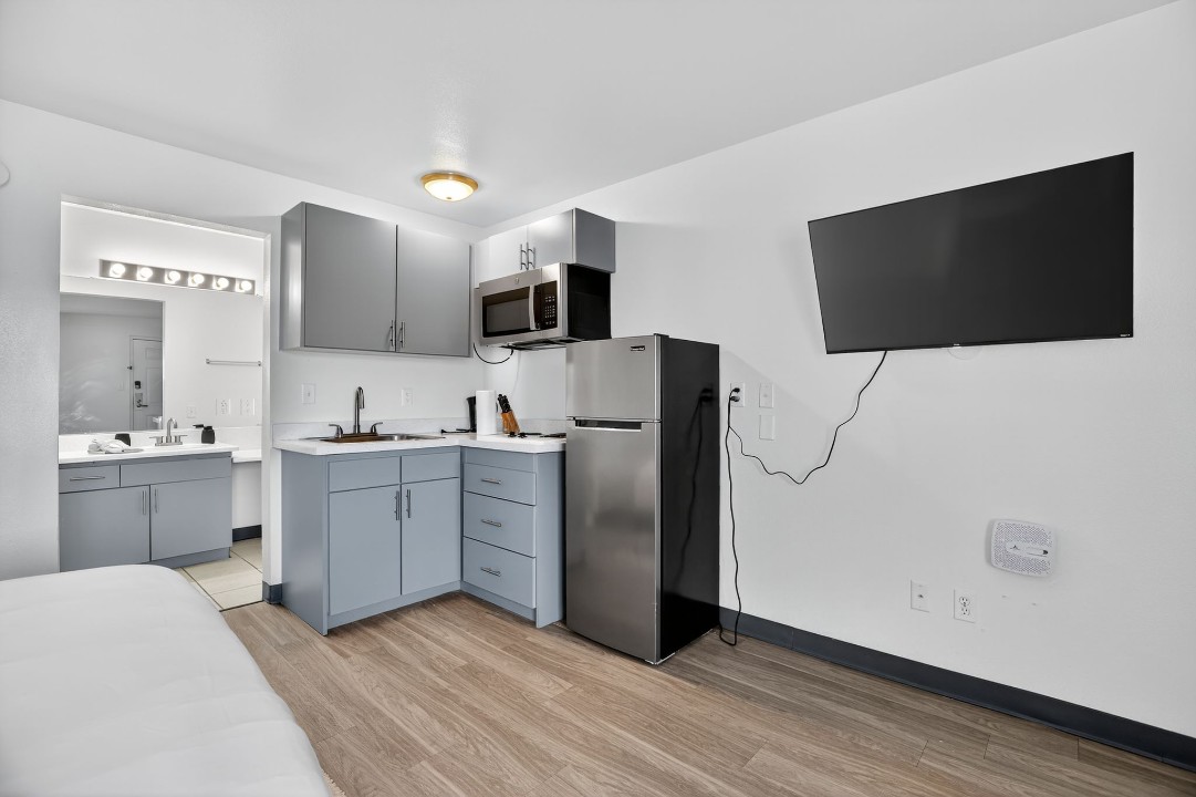Spectra Paradise Studios · Unit 321