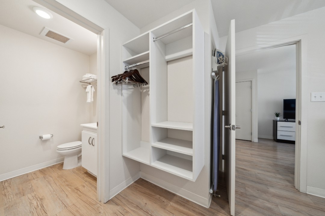 Simplicity At the Rim · Unit 1319  1/1 (Copy)