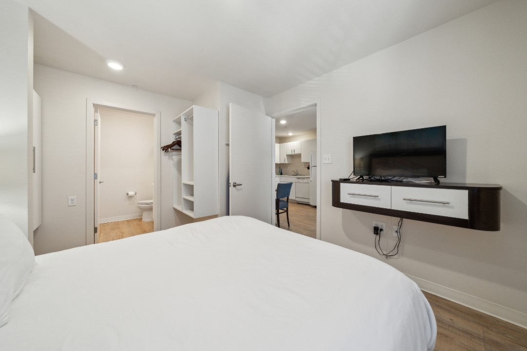 Simplicity At the Rim · Unit 1319  1/1